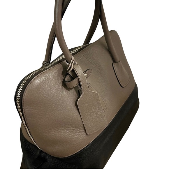 100% authentic PRADA from Rome, Italy! The most buttery leather! - Picture 7 of 17